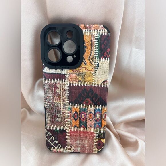 Patterned IPhone 16 pro max Case - Picture 5 of 6